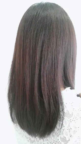 カラー Director金野 麻衣子のヘアスタイル