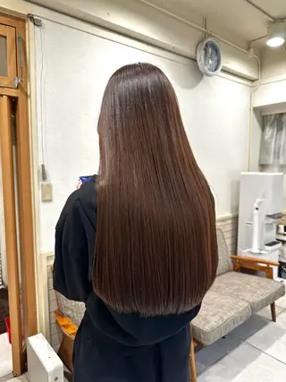 ロング カラー 岡本 葵のヘアスタイル