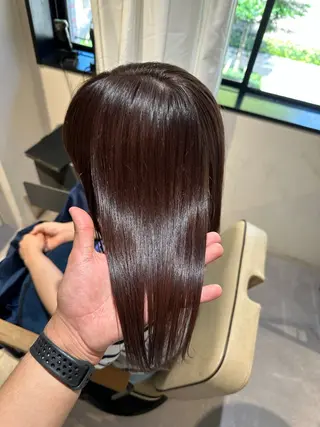 セミロング 必ず笑顔で帰っていた だきます！安田祐貴のヘアスタイル