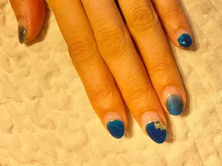 ネイル biene 鴨下愛美のネイルデザイン