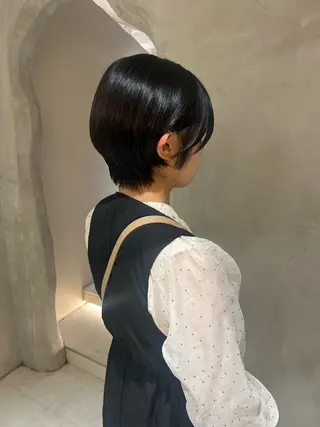 ショート 切りっぱなしボブ/ 艶カラー/綾莉のヘアスタイル