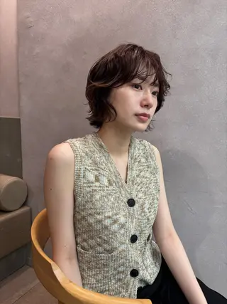 ショート パーマ 渡邊 百咲のヘアスタイル