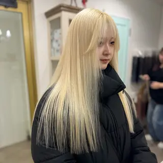 ロング ORIKA 美容室のヘアスタイル