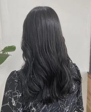 ロング カラー ヘアアレンジ 暗髪カラー🫐パーマ おくだりんかのヘアスタイル