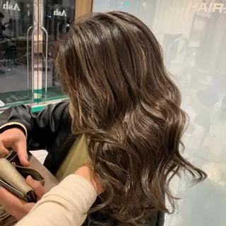 ロング カラー ヘアアレンジ 白髪ぼかしハイライト 茗荷谷駅徒歩2分のヘアスタイル