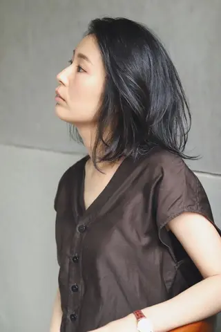 ミディアム さの あやねのヘアスタイル