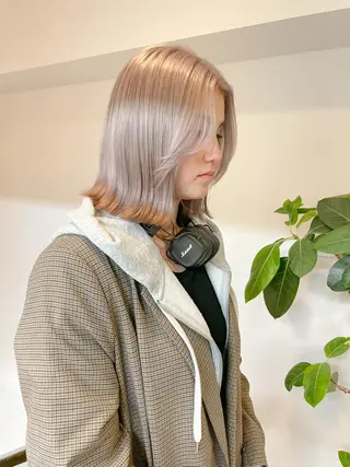 ミディアム カラー ネイル マツエク・マツパ アイブロウ ⭐ハイトーンブリーチ ミルクティーピンクのヘアスタイル