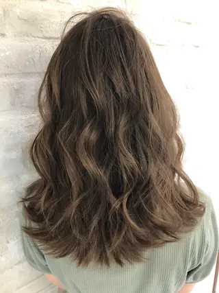 ミディアム 白井 秀太郎のヘアスタイル