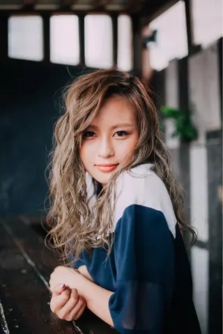 ロング Gemini代表 Maedaのヘアスタイル