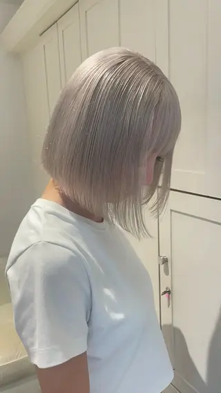 ショート ikiRu ﾊｲﾄｰﾝ/渋谷のヘアスタイル