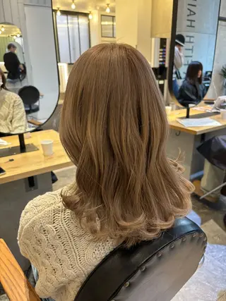 ミディアム 髪質改善韓国レイヤー カット内田智大のヘアスタイル