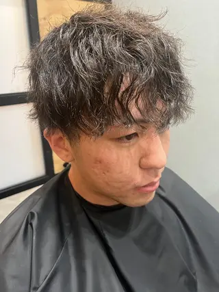 ミディアム カラー パーマ ヘアアレンジ メンズ キッズ ネイル マツエク・マツパ アイブロウ 久木原 ゆりのヘアスタイル