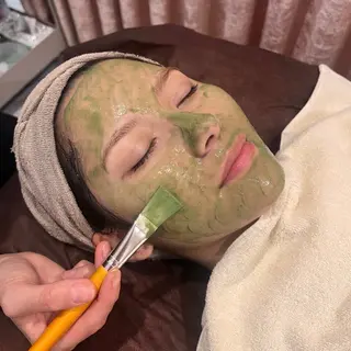 ハーブピーリング 痩身　漢方よもぎ蒸しのエステ・リラクイメージ