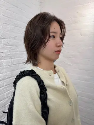 ミディアム カラー ムロ 二子玉川駅のヘアスタイル