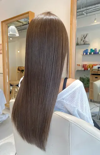 ロング カラー 安永 涼のヘアスタイル
