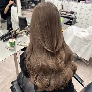 ロング カラー ミルクティーベージュ 🐱【Ryo】のヘアスタイル