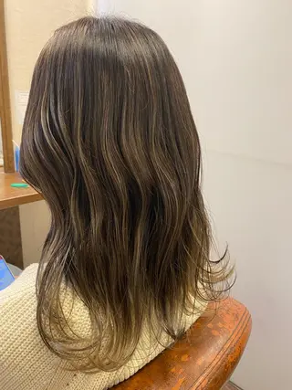 ロング カラー liL  hair サトウリョウタのヘアスタイル