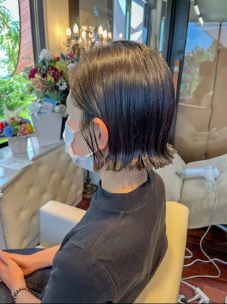 ミディアム 佐藤 美聡のヘアスタイル