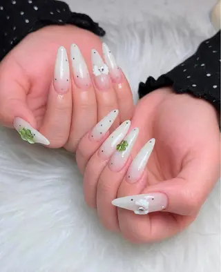 ネイル Eli Nails 新宿のネイルデザイン