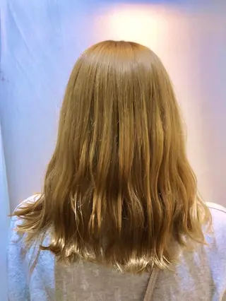 ミディアム 鶴﨑 美優亜のヘアスタイル