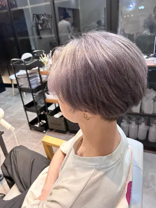 ショート カラー 井手 孔介のヘアスタイル