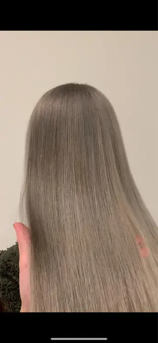 ロング カラー れい🫧 ハイトーン特化のヘアスタイル