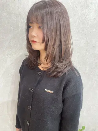 セミロング カラー AIRI layer cut hairのヘアスタイル