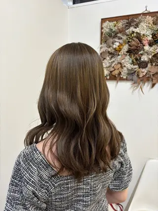 ロング カラー 髙木 藍紗のヘアスタイル