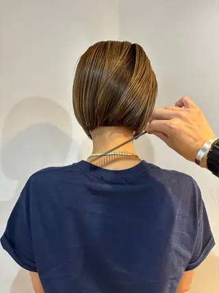 ショート カラー 高田 翔平のヘアスタイル