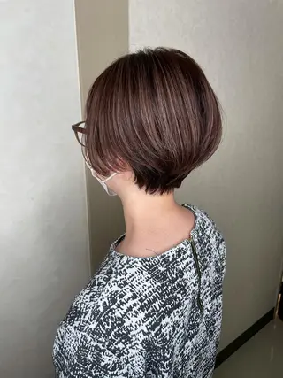 ショート カラー 平田 怜のヘアスタイル