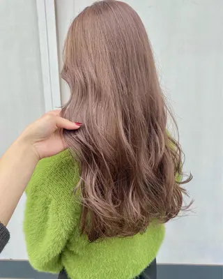 セミロング 小林 朋花のヘアスタイル