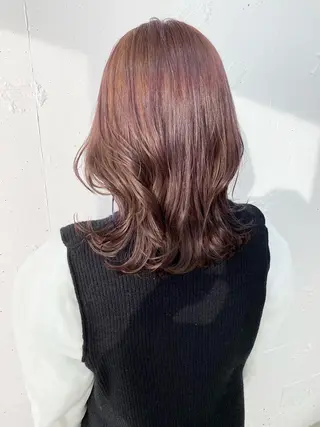 ミディアム 顔周りの垢抜けヘア 立山愛梨のヘアスタイル