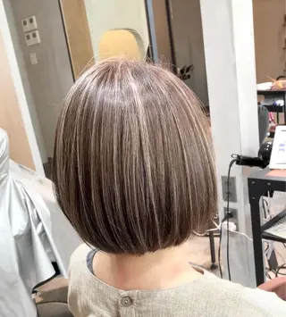 ショート リサ tonieのヘアスタイル