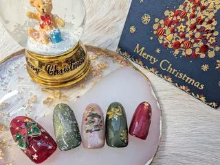 ネイル Marina Verestのネイルデザイン