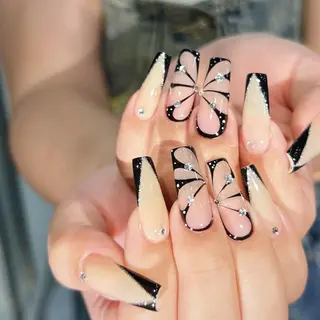 ネイル Queens マオのネイルデザイン