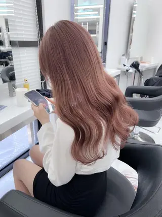 カラー 赤み消し韓国ヘア レイヤー縮毛🤍渡邉のヘアスタイル