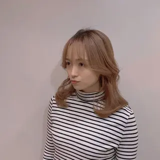 セミロング パーソナルカラー lapiax阿部のヘアスタイル