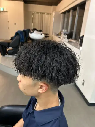 ショート パーマ メンズ 渋谷／ブリーチ／ カラーモデル／はるとのヘアスタイル