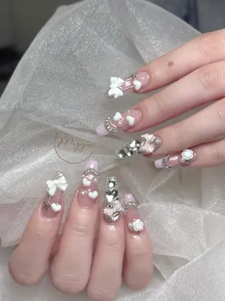 ネイル Maggie Nail🦩のネイルデザイン