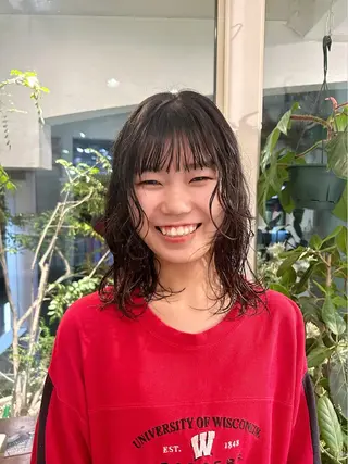 ミディアム 谷澤 朋佳のヘアスタイル