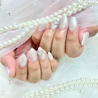 ネイル WISTERIA ainaのネイルデザイン