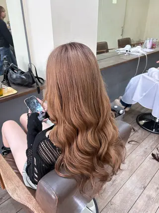 ロング カラー WEST OLAND 黒坂佳乃のヘアスタイル