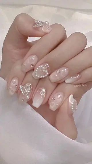 カラー AIN Nailのネイルデザイン