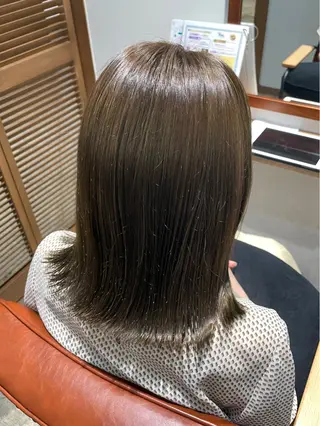 セミロング カラー ベージュ/ 髪質改善 /末田柊希のヘアスタイル