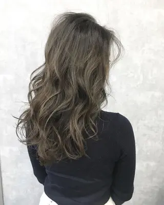 ロング カラー レイヤーカット BLend 渋谷のヘアスタイル