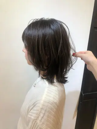 ミディアム カラー パーマ ヘアアレンジ 顔周りカット・相談 レイヤーも◎しずくのヘアスタイル