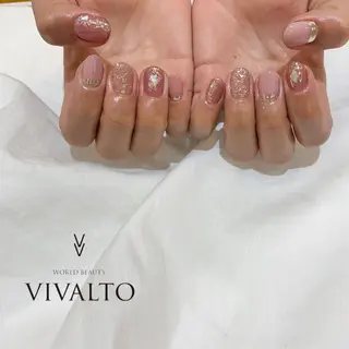 ネイル 藤原 胡桃のネイルデザイン