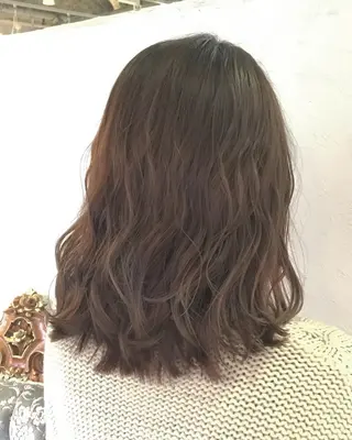 セミロング カラー パーマ ヘアアレンジ エグチ アキラのヘアスタイル