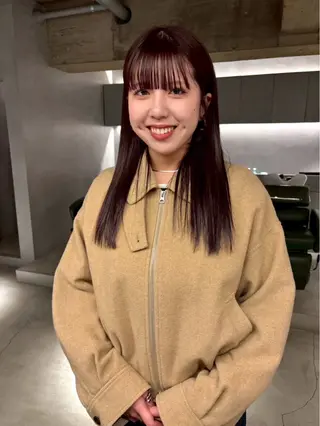 カラー 纐纈 釉羽のヘアスタイル