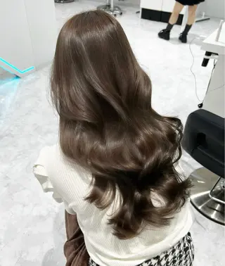 ミディアム カラー パーマ ヘアアレンジ ネイル マツエク・マツパ アイブロウ ♡ 𝐑𝐈𝐎♡のヘアスタイル